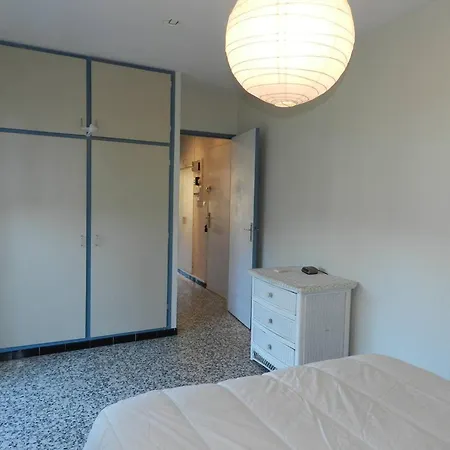 Avec Piscine Et Terrasse, Proche - 4 Couchages, Parking, Animaux Acceptes - Fr-1-251-808 *